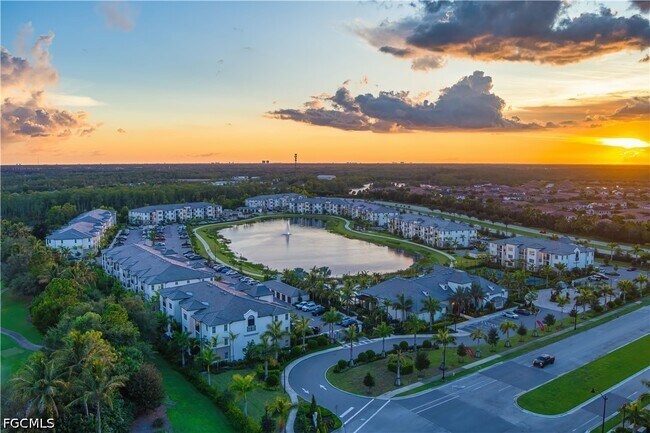 Photo - 12171 Treeline Ave Unit S8-306