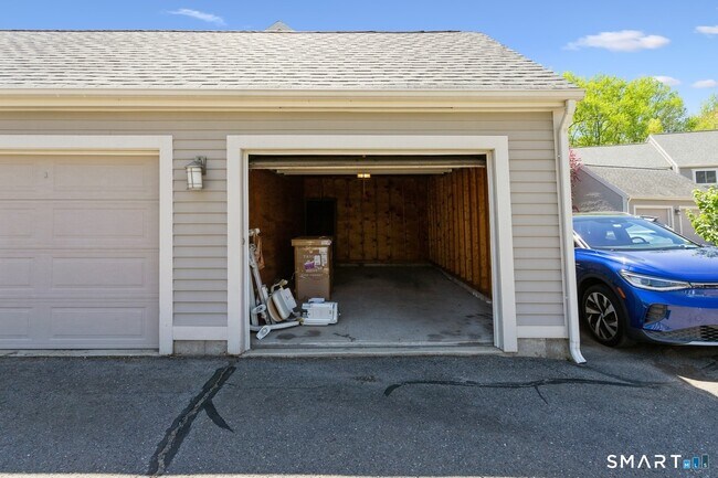 Photo - 33 Strathmore Ln Unit 33
