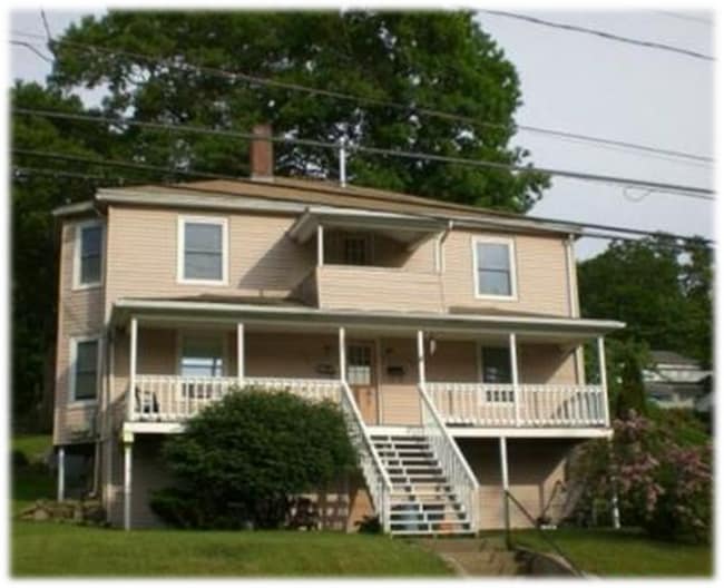 front street view - 149 Mechanics St Unit 149