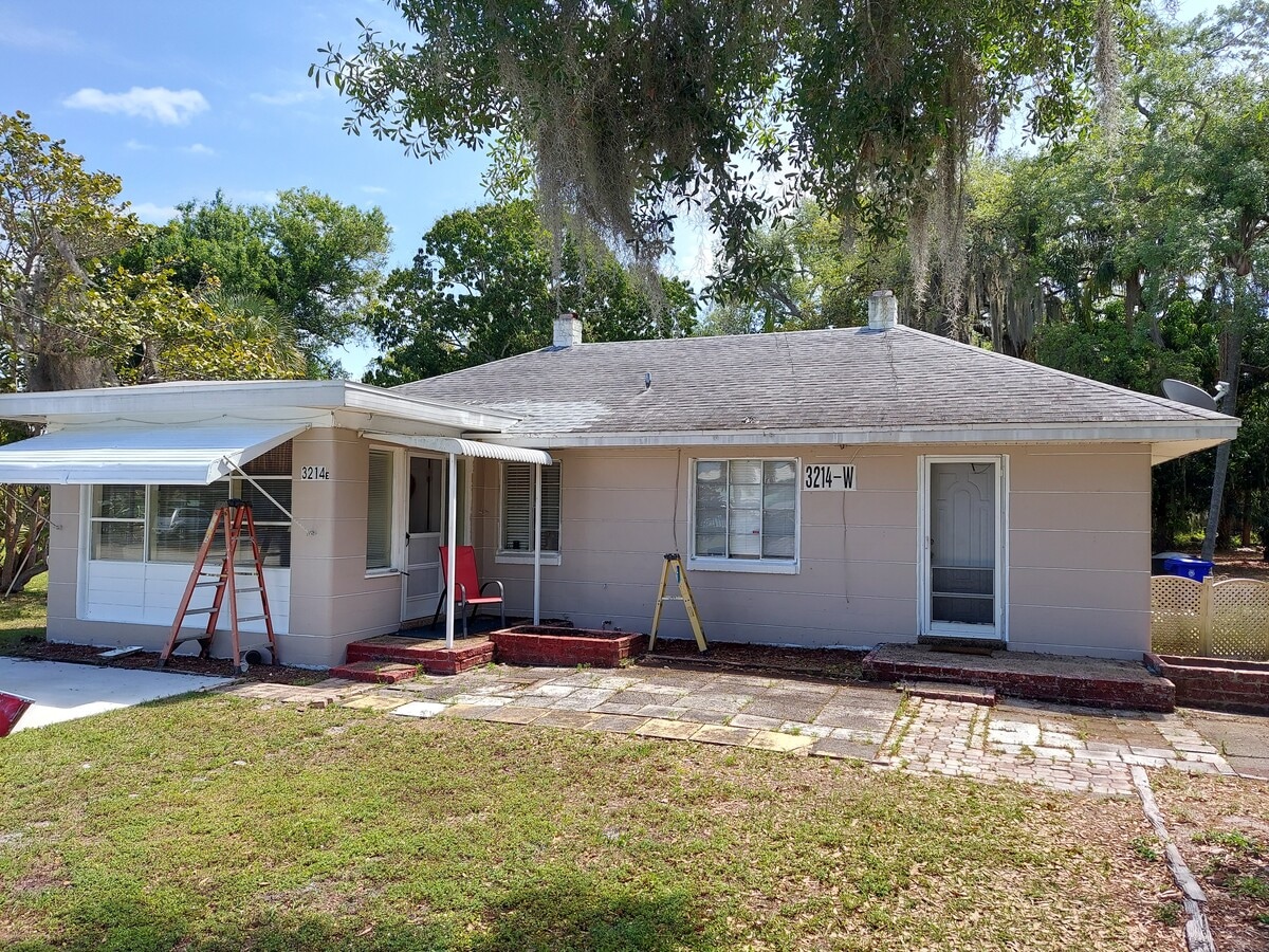 Photo - 3214 E Riverside Dr