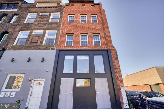 Photo - 131 E North Ave Apartment Unit 2ND FLR