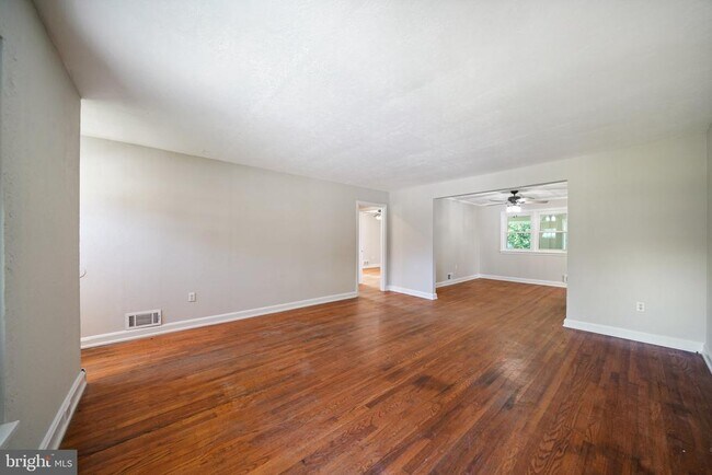 Photo - 214 Maryland Ave