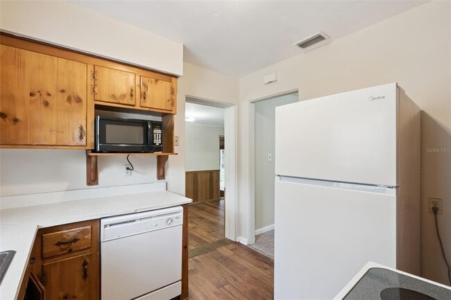 Photo - 2028 Albert Lee Pkwy