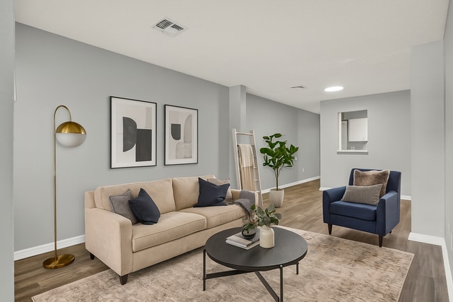 Photo - ***Cute 2 Bedroom Apartment in Orange City*** Unit 245-F