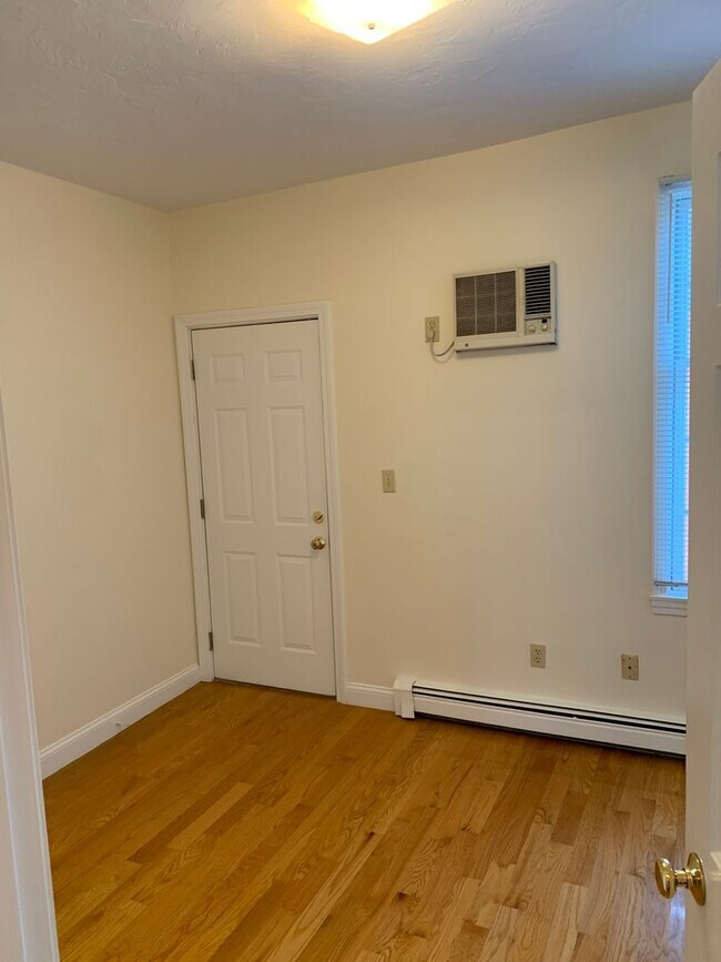 Photo - Great 1 Bed Home in East Cambridge + AC