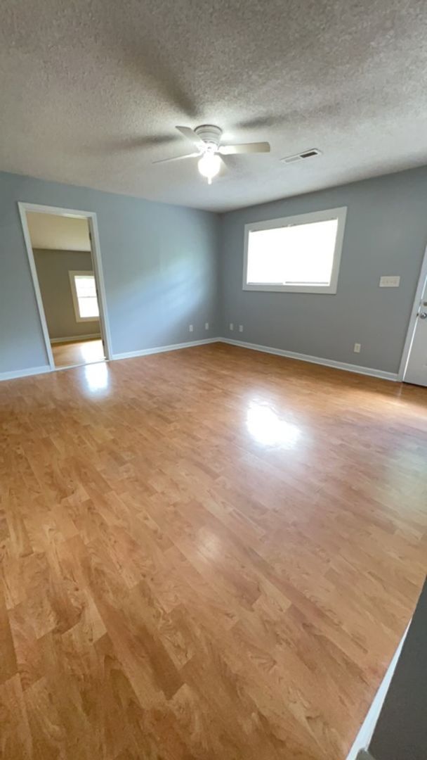 Photo - 3 Bedroom 1 Bath Duplex