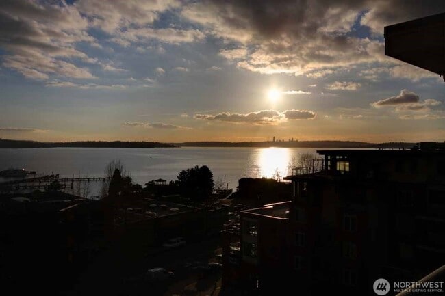 Photo - 2Bd/2Ba Kirkland Condo Unit 402