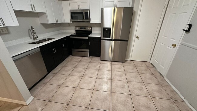 Photo - NEWLY REMODELED! 2 BED / 1 BATH / 1 CAR GARAGE (CASSELBERRY)