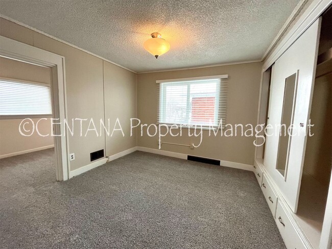 Photo - Cute 2 bedroom 1 bath on the flats.