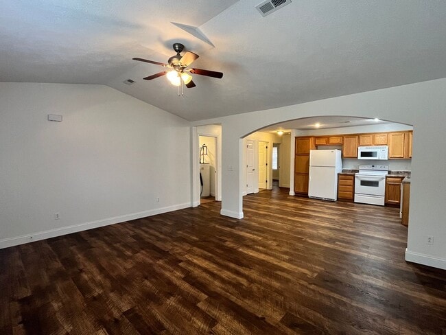 Photo - 24998 Talladega Rd Unidad 24998 Talladega -  B