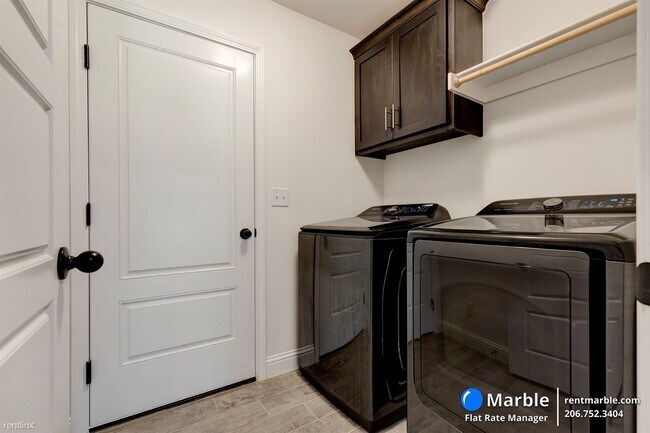 Photo - 3 br, 2 bath House - 6012 NW Grant St