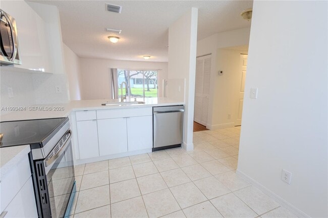 Photo - 719 NW 208th Way