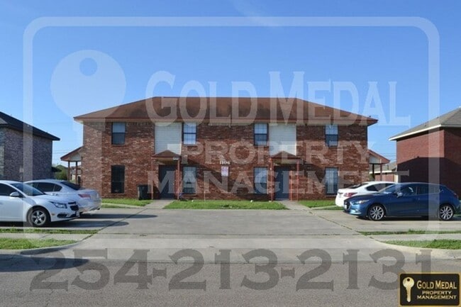 Building Photo - 1106 Leslie Cir Unit A