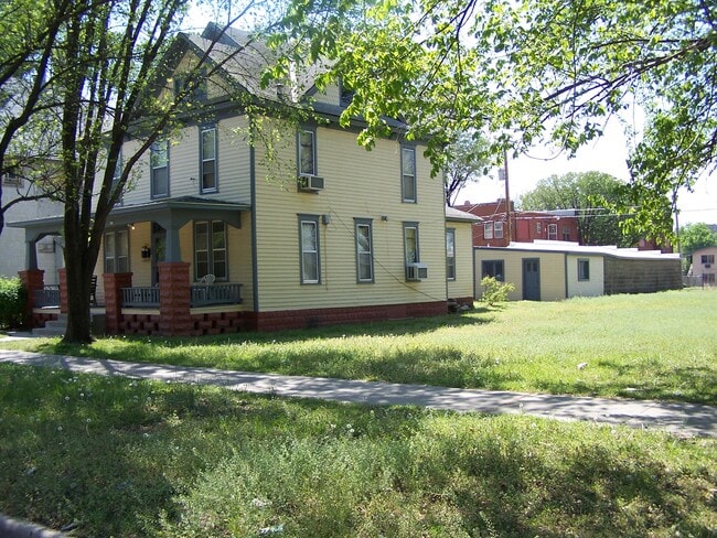 Photo - 833 Topeka Unidad Apt#3