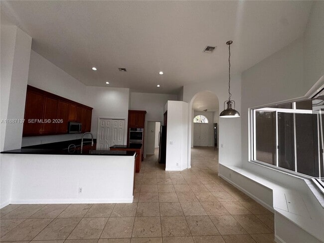 Photo - 18520 SW 39th Ct