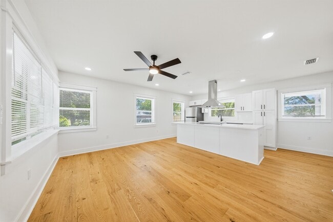 Photo - 1827 Fernando Dr