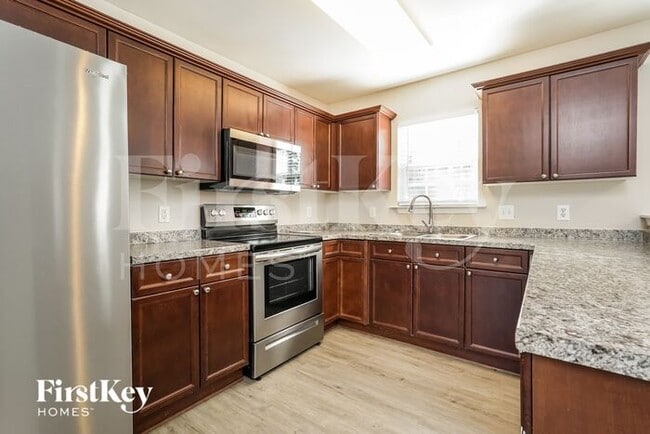 Photo - 1050 Spruce Garden Dr