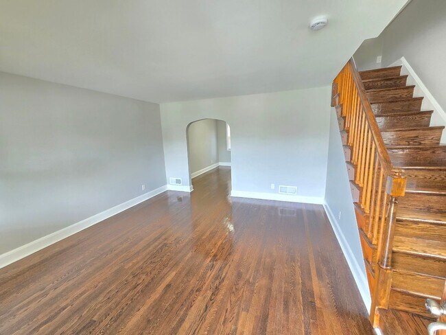 Photo - Beautiful 3 Bedroom 1 Bathroom East Baltim...