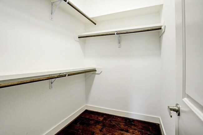 Photo - 1402 Eberhard St