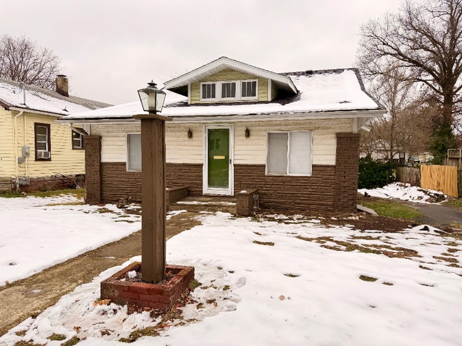 Building Photo - 2755 Grandview Ave