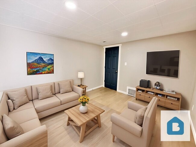 Photo - 1041 Lake Ave Unit 3