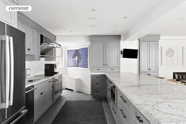 Photo - 79 Laight St