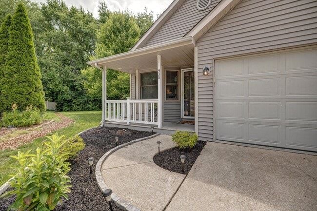 Photo - 435 W Somersbe Pl