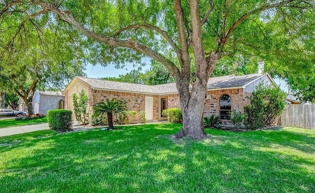 Building Photo - 17302 S Yorkglen Dr