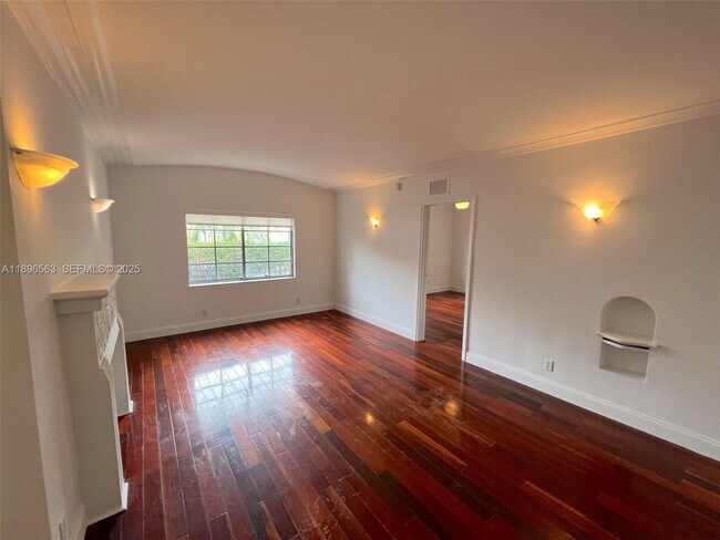 Building Photo - 1500 Pennsylvania Ave Unit 4A