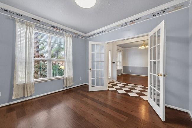 Photo - 3127 Edgewood Dr