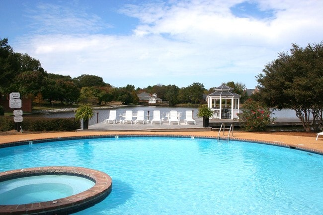 Photo - Northpointe Village