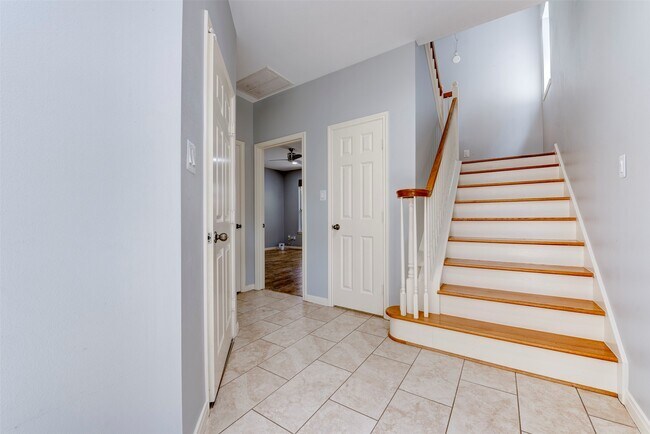 Photo - 34 Waugh Dr Unit D