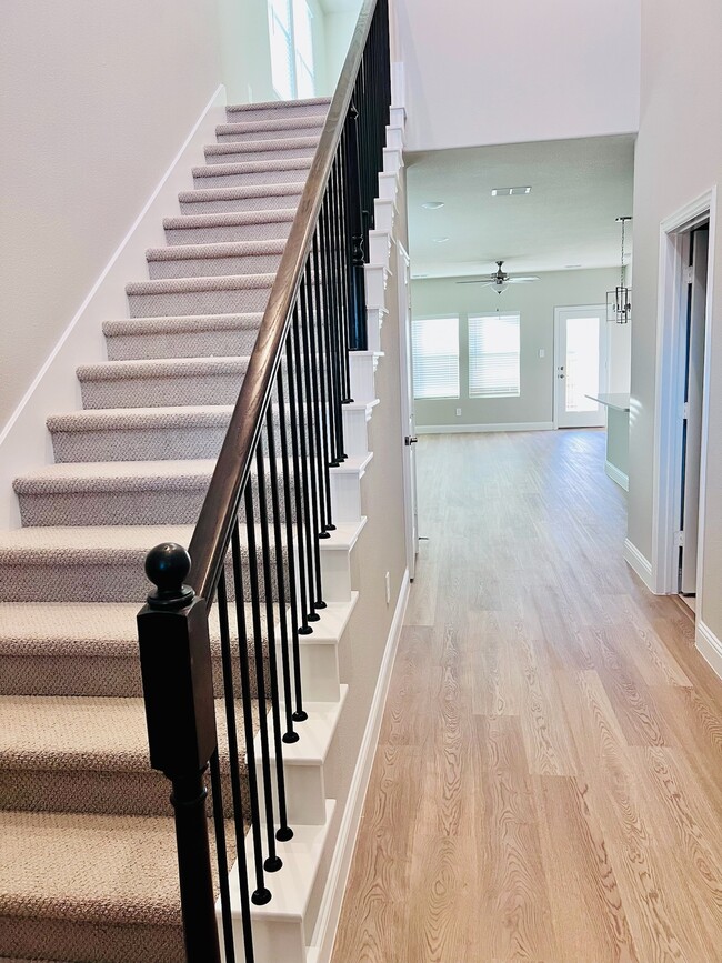 Photo - 1202 Booker Dr