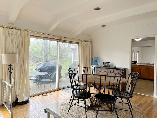 124 Mohican Pl