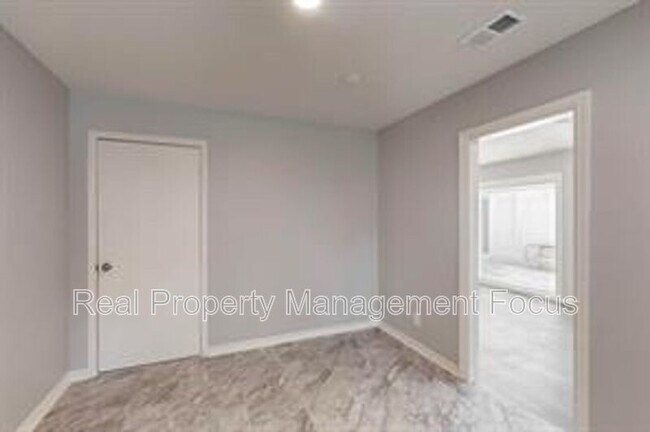 Photo - 14724 Overview Dr