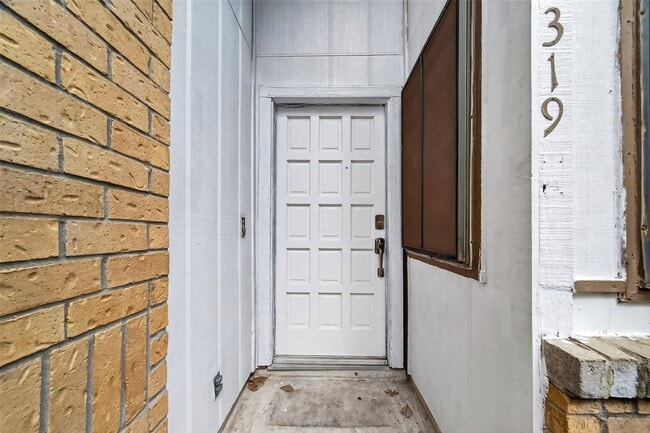 Photo - 319 Richvale Ln