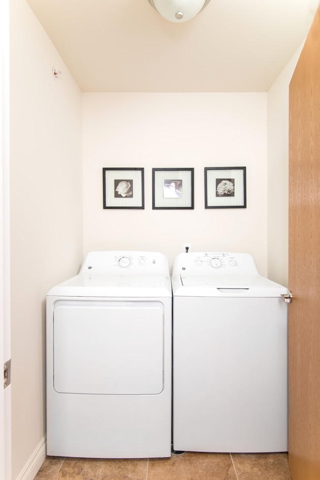 2B/2B - Laundry