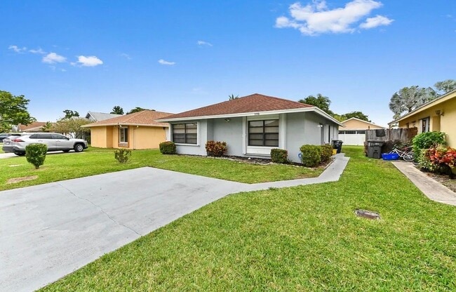 Building Photo - 1459 Summit Run Cir