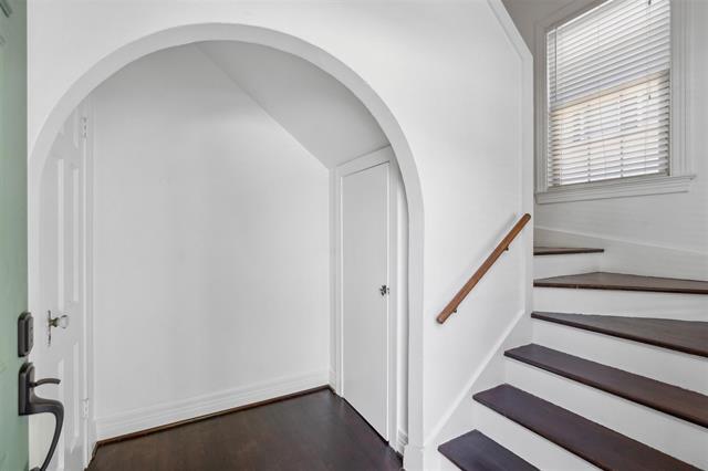 Photo - 6132 Victor St