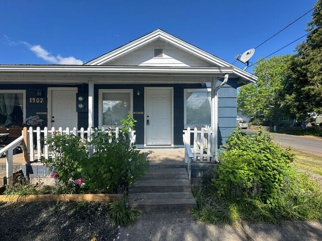 Photo - 2210 W 19th Ave