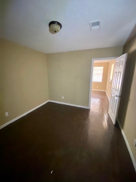 Clean Duplex For Rent