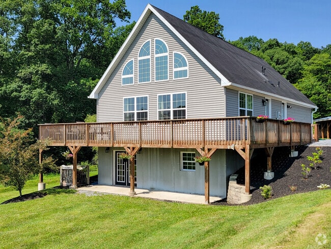 Building Photo - 459 Gates Rd Rental