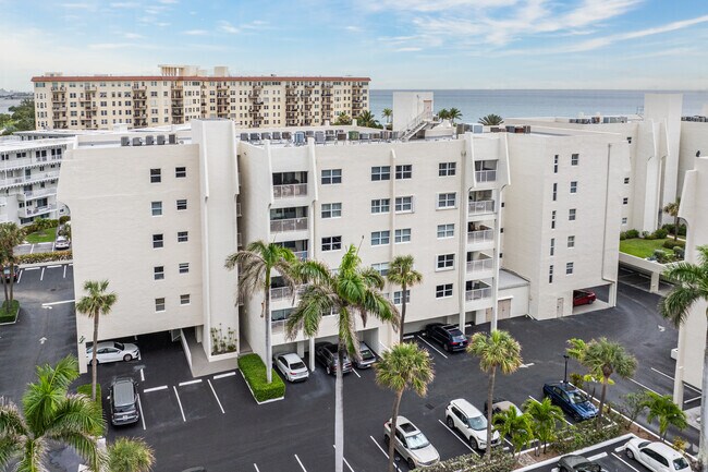 Entrance - Palmsea Condominium