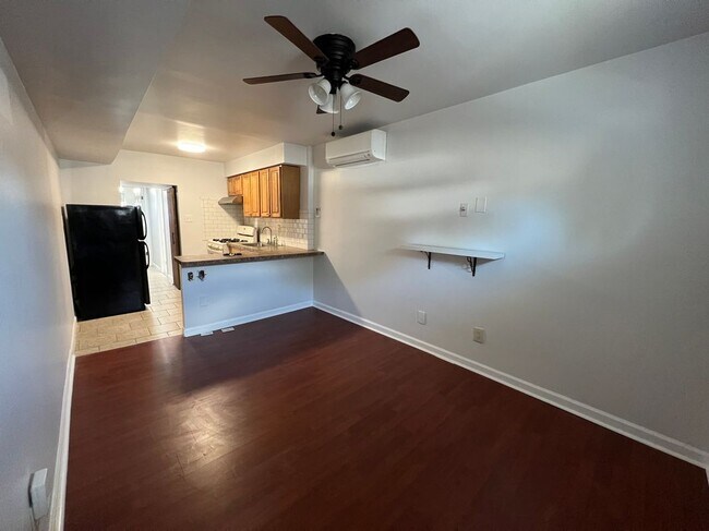 Photo - 2828 Brighton Pl