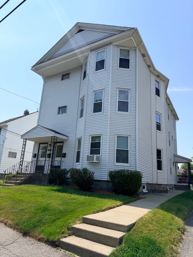 Building Photo - 46 King Philip Rd Unit 2