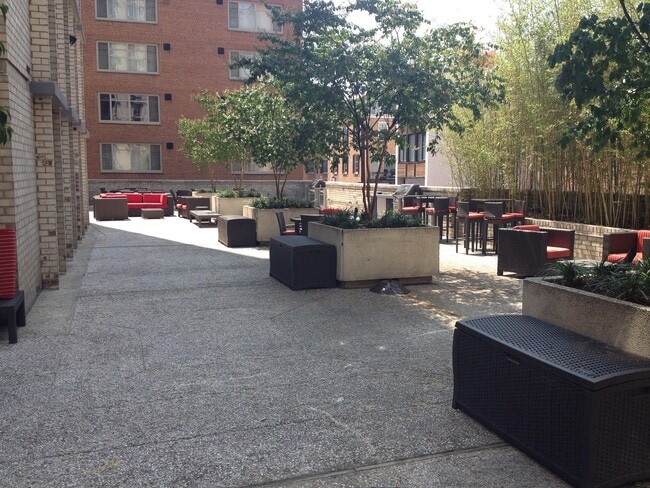 Photo - 25TH-950 #211N Unit DC152 - 950 25th St. NW #211N (B77)