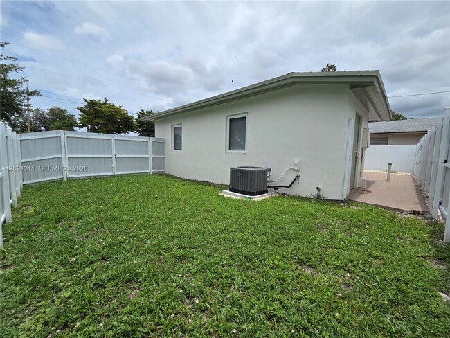Photo - 240 NW 51st Ave