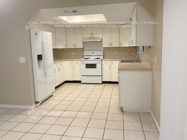 Photo - 490 Albenga Rd NW