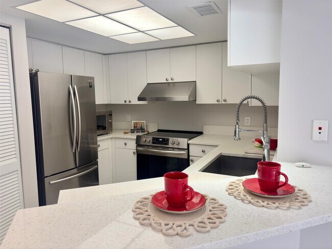 Photo - 2119 SE 10th Ave Unit 910