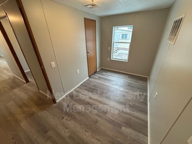 Photo - 111 S Cedar Dr